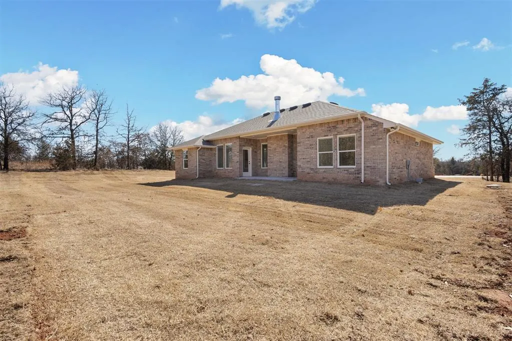 Photo 34 — 12044 Bentley Drive, Guthrie, OK 73044