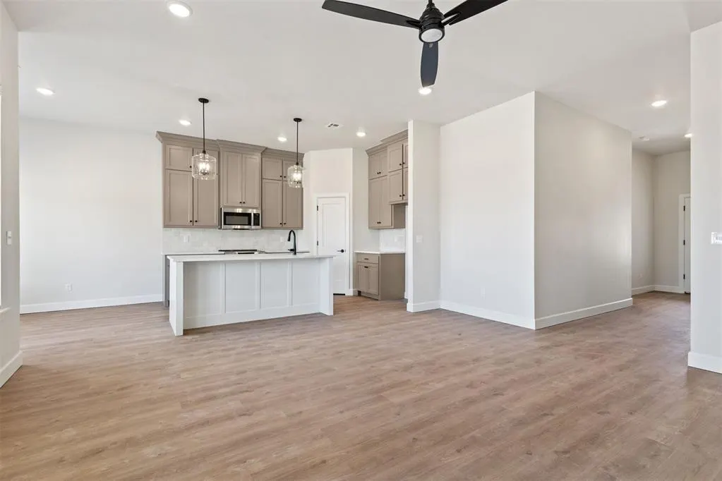 Photo 13 — 12074 Bentley Drive, Guthrie, OK 73044