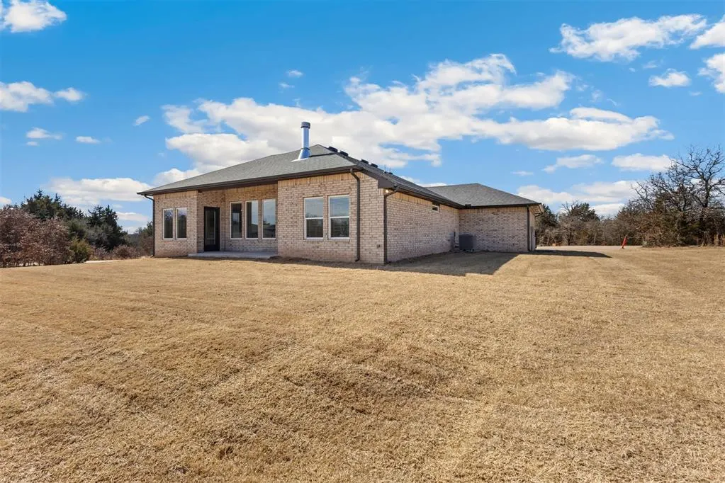 Photo 31 — 12074 Bentley Drive, Guthrie, OK 73044