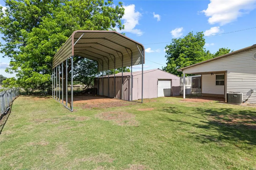 Photo 9 — 122 Meadowlark Lane, Fort Cobb, OK 73038