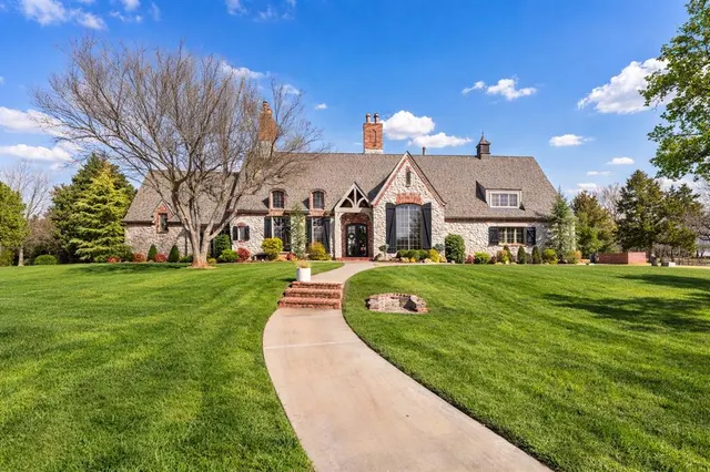 Front exterior — 10300 S Czech Hall Road, Mustang, OK 73064