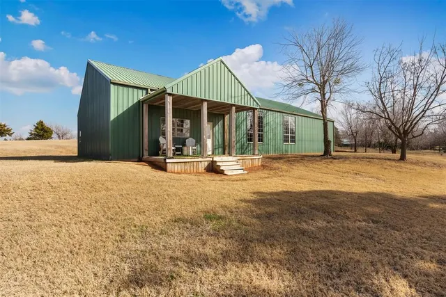 Photo 4 — 10300 S Czech Hall Road, Mustang, OK 73064