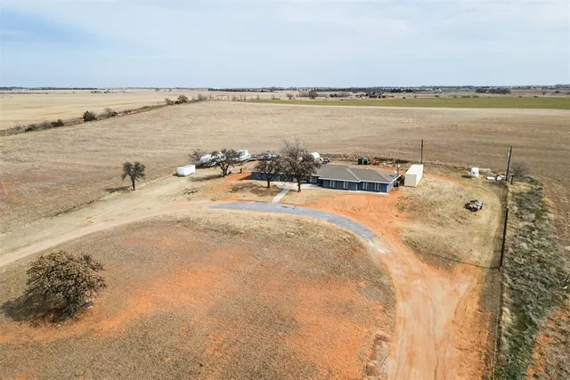 Photo 3 — 29023 County Street 2560, Fort Cobb, OK 73038