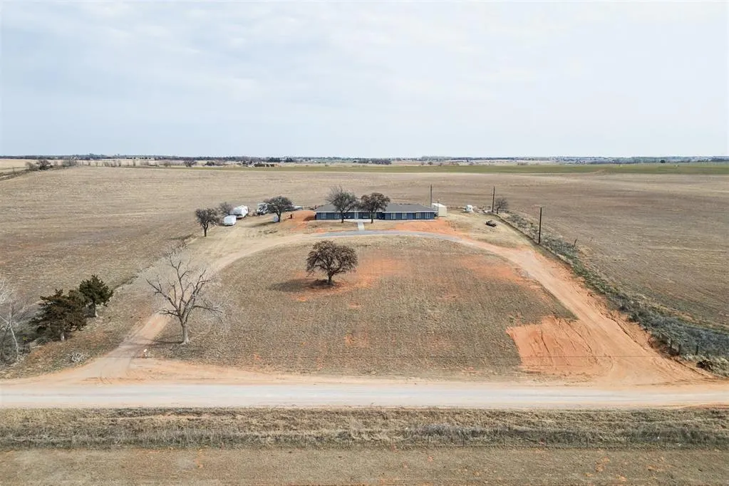 Photo 4 — 29023 County Street 2560, Fort Cobb, OK 73038