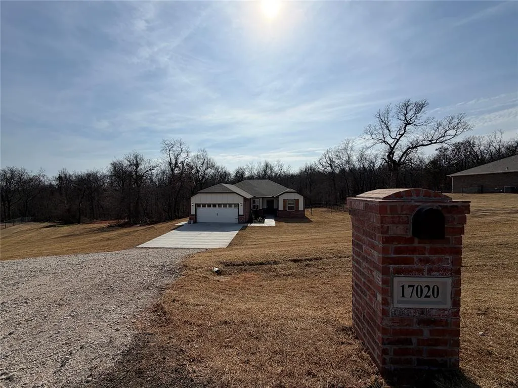 Front exterior — 17020 Buck Circle, Newalla, OK 74857