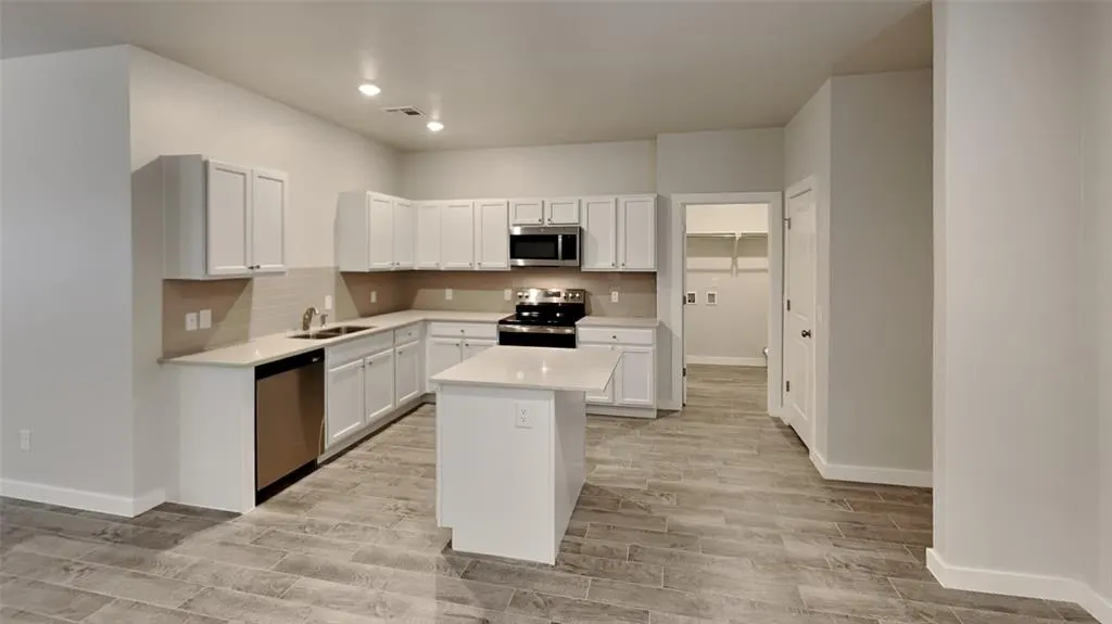 Photo 12 — 17020 Buck Circle, Newalla, OK 74857