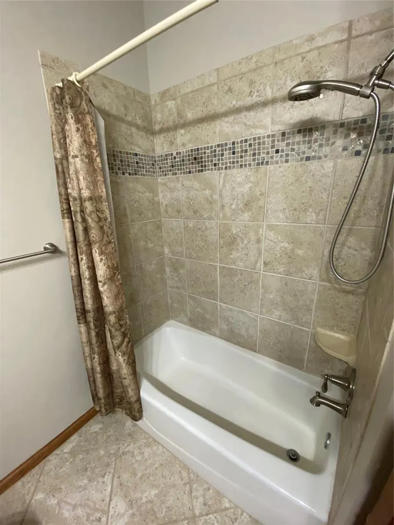 Photo 39 — 305 Treyton Place, Noble, OK 73068