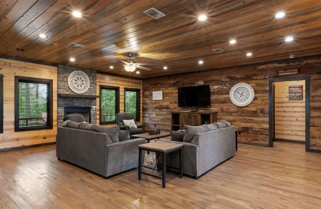 Photo 7 — 224 PINE FOREST Trail, Broken Bow, OK 74728