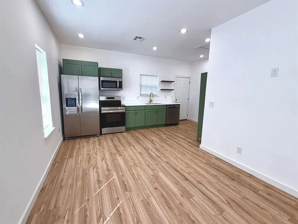 Photo 5 — 2701 NW 16th Street, Oklahoma City, OK 73107