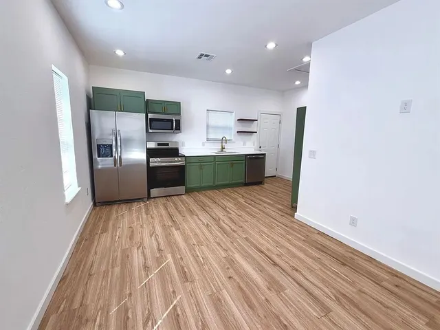 Photo 5 — 2701 NW 16th Street, Oklahoma City, OK 73107