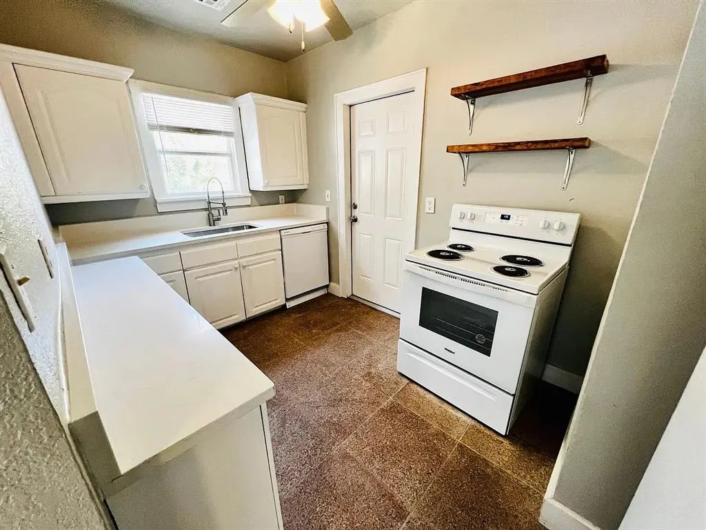Photo 39 — 2701 NW 16th Street, Oklahoma City, OK 73107