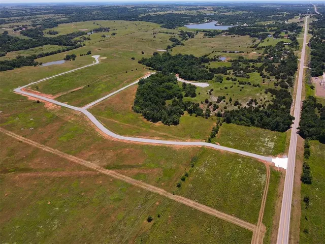 Photo 5 — 2 Stone Hill Way, Perry, OK 73072