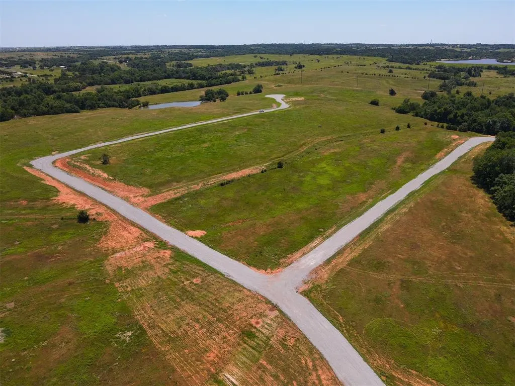 Photo 7 — 2 Stone Hill Way, Perry, OK 73072