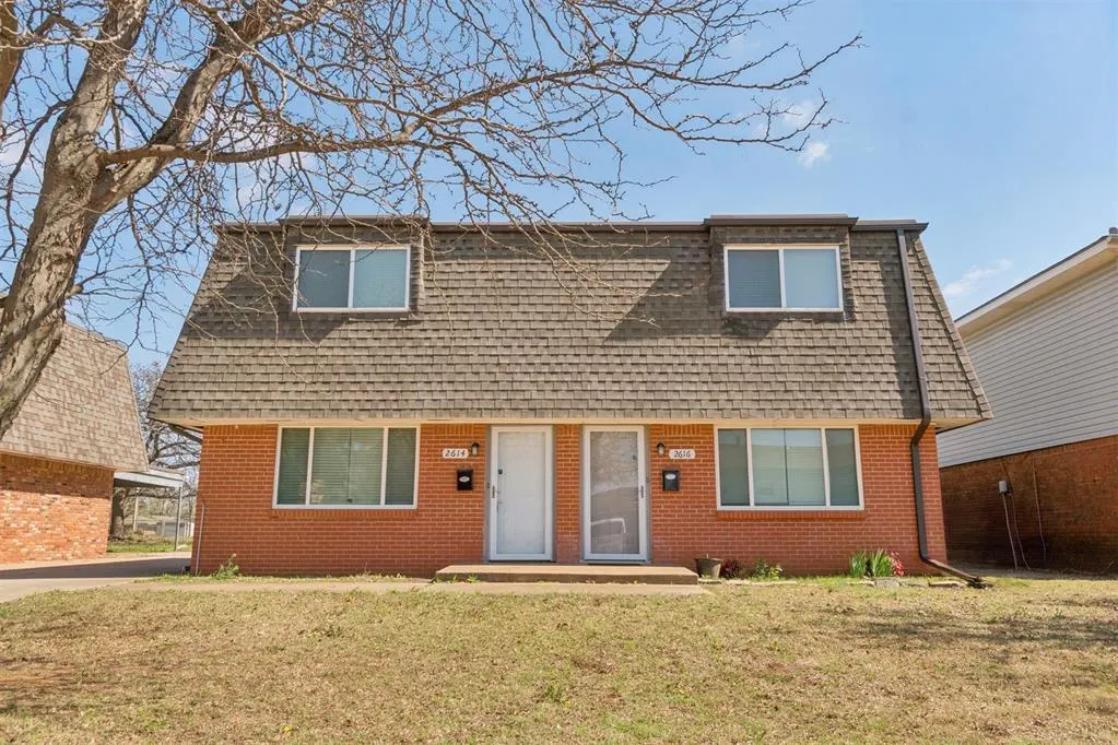 Photo 2 — 2616 Elwood Drive 2614-2616, Edmond, OK 73013