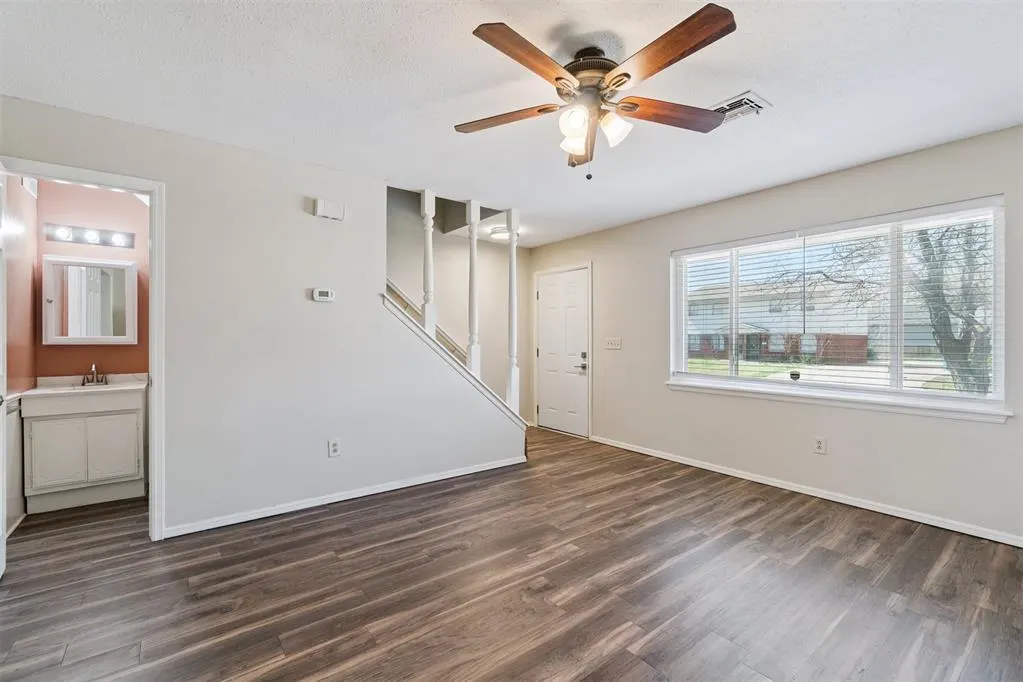 Photo 10 — 2616 Elwood Drive 2614-2616, Edmond, OK 73013