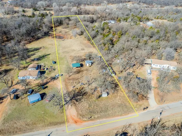 Front exterior — 7601 Ridge Road, Harrah, OK 73045