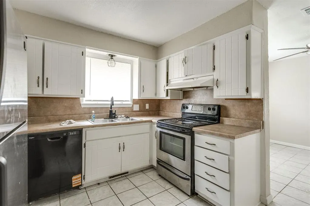 Photo 6 — 6813 N Lancer Lane, Oklahoma City, OK 73132