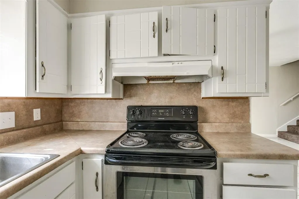 Photo 7 — 6813 N Lancer Lane, Oklahoma City, OK 73132