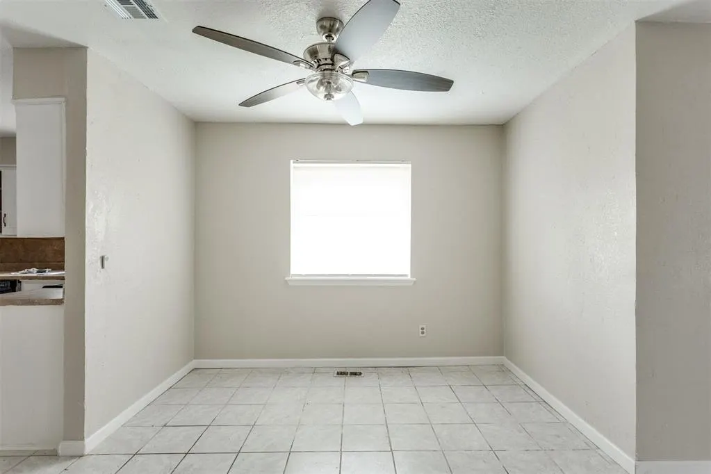 Photo 11 — 6813 N Lancer Lane, Oklahoma City, OK 73132