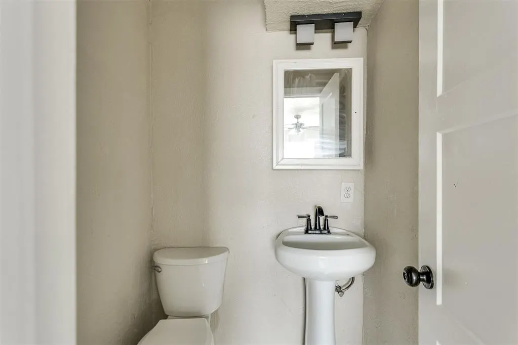 Photo 14 — 6813 N Lancer Lane, Oklahoma City, OK 73132