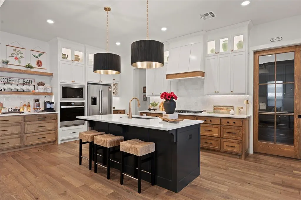 Photo 12 — 16217 Blackberry Farm Road, Edmond, OK 73013