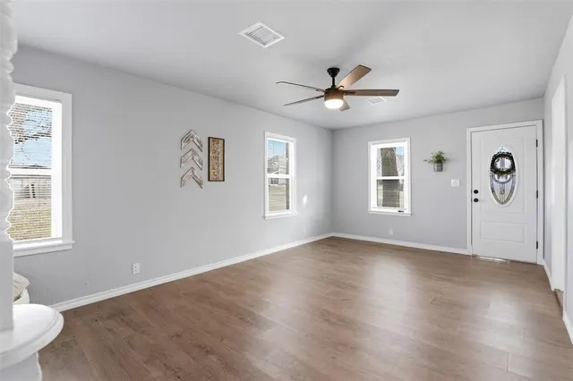 Photo 6 — 404 S 3rd Avenue, Stroud, OK 74079
