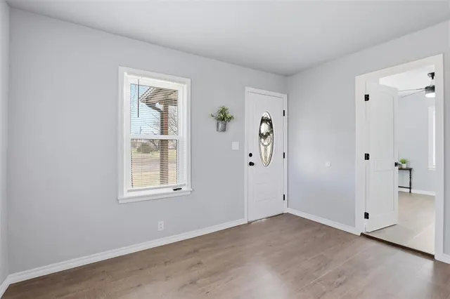 Photo 7 — 404 S 3rd Avenue, Stroud, OK 74079