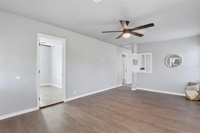 Photo 8 — 404 S 3rd Avenue, Stroud, OK 74079