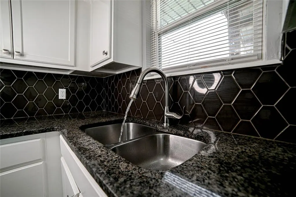 Photo 11 — 913 NW 104th Street, Oklahoma City, OK 73114