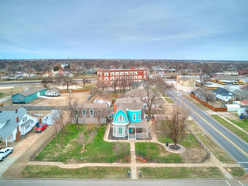 Photo 8 — 506 S Evans Avenue, El Reno, OK 73036