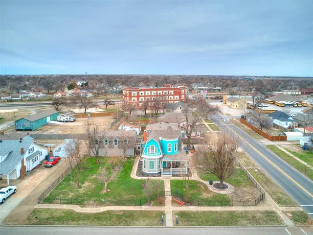 Photo 8 — 506 S Evans Avenue, El Reno, OK 73036