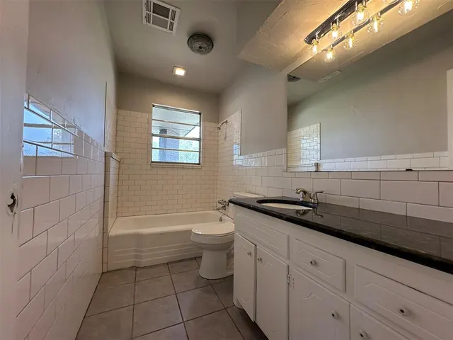 Photo 5 — 904 Westchester Drive, Oklahoma City, OK 73114