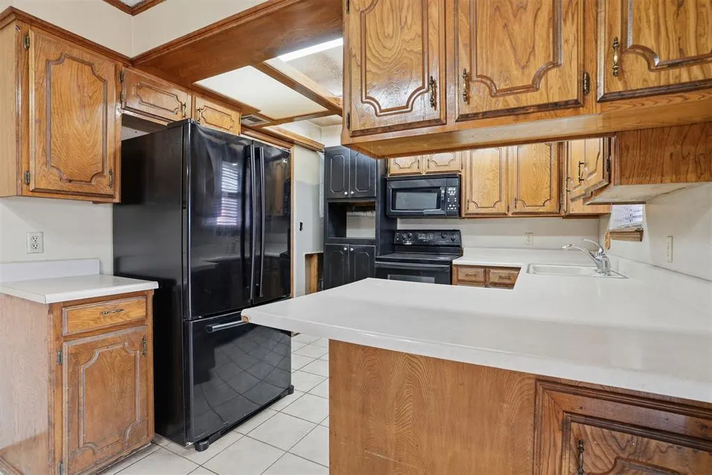 Photo 14 — 110 Peggy Drive, Elk City, OK 73644