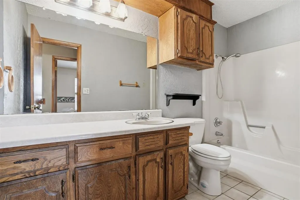 Photo 23 — 110 Peggy Drive, Elk City, OK 73644