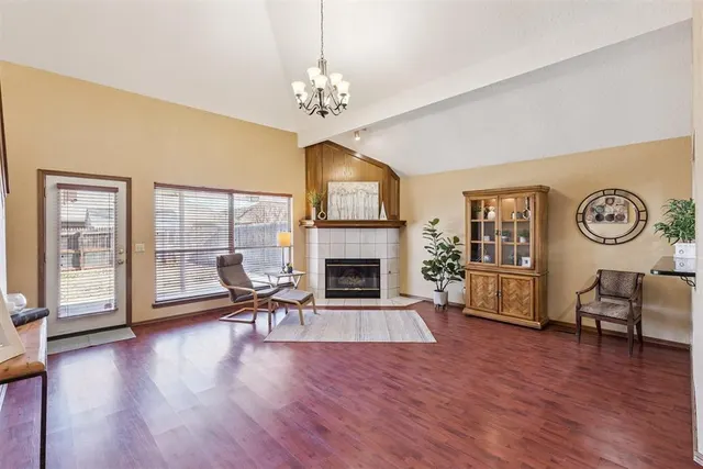 Photo 2 — 600 Fox Hunt Lane, Edmond, OK 73003