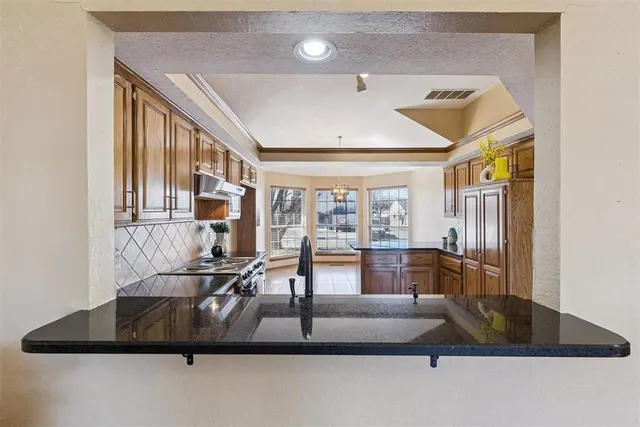 Photo 8 — 600 Fox Hunt Lane, Edmond, OK 73003