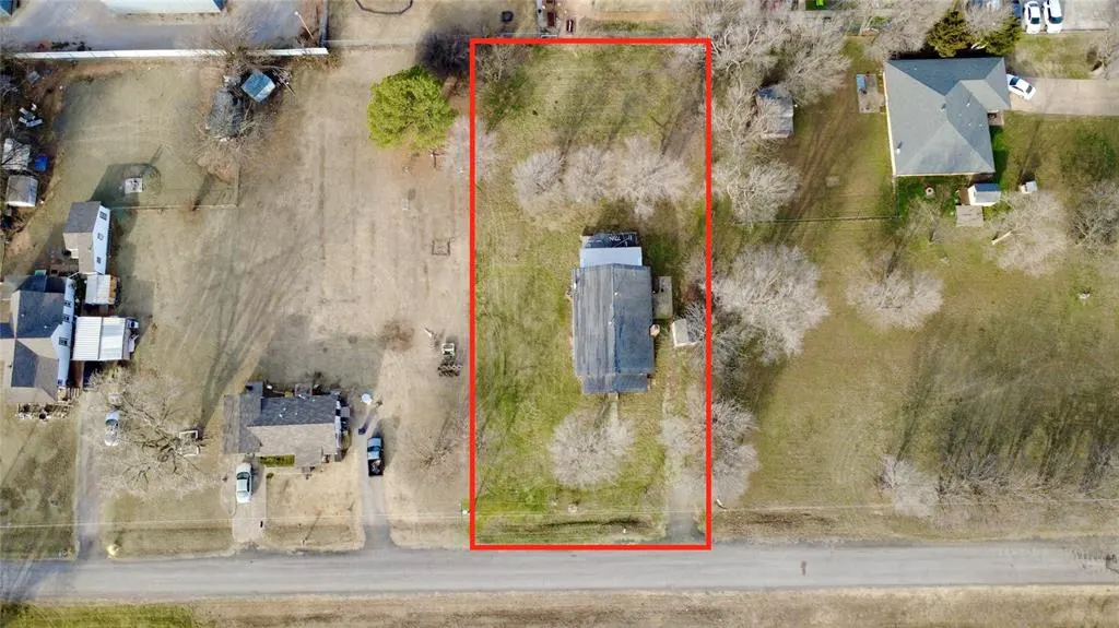 Photo 2 — 2013 Dale Drive, Moore, OK 73160