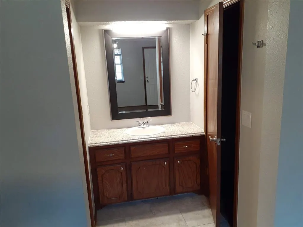 Photo 7 — 1105 Parkview Drive, Midwest City, OK 73110