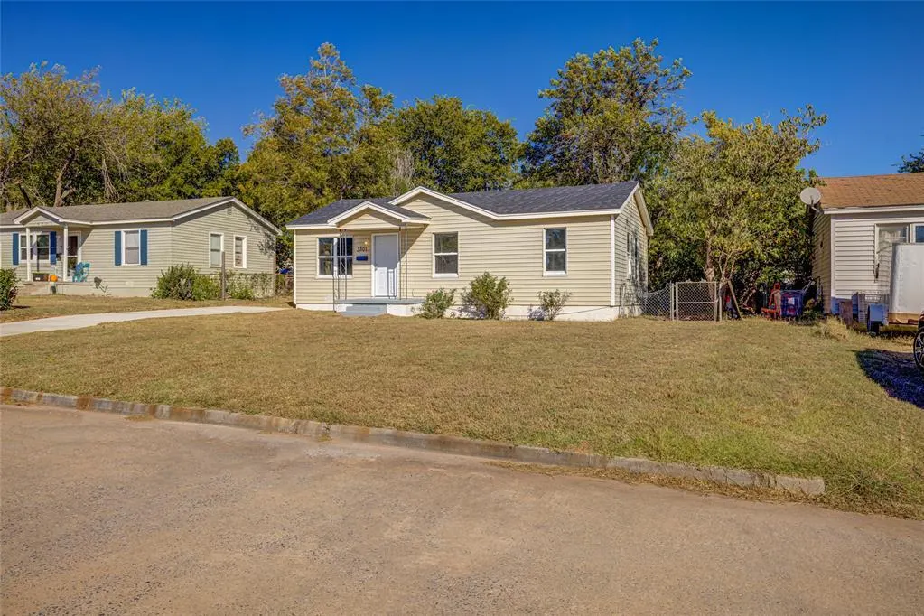 Photo 2 — 3301 SE 21st Street, Del City, OK 73115