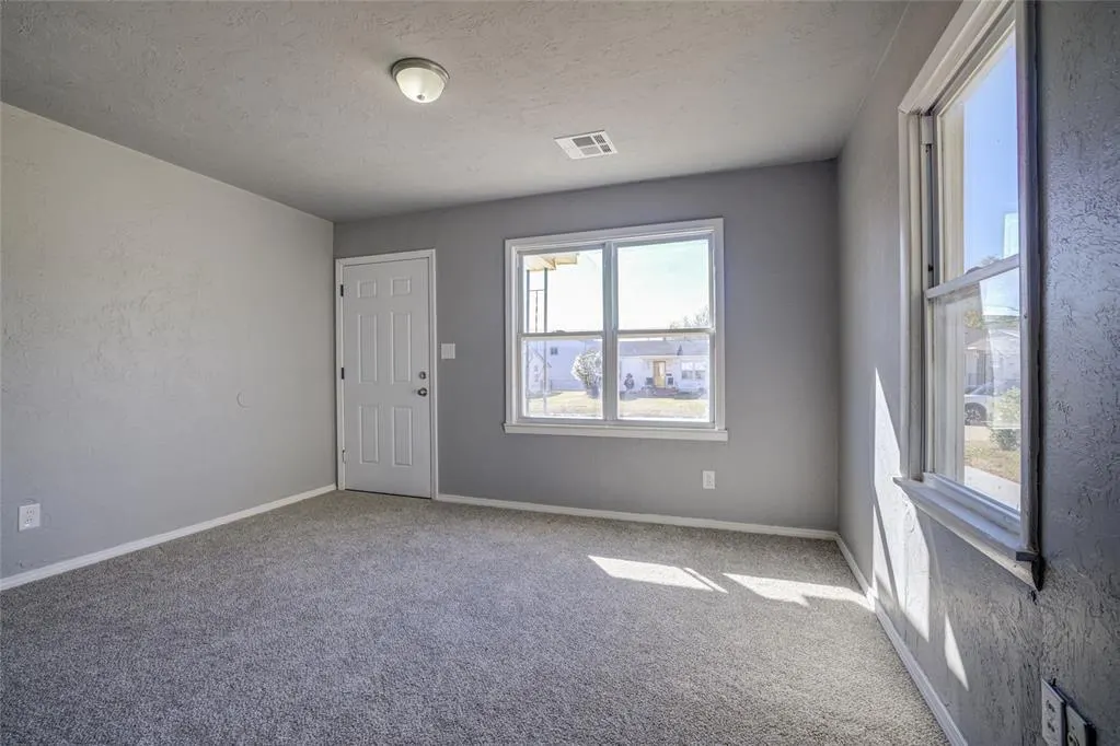 Photo 5 — 3301 SE 21st Street, Del City, OK 73115