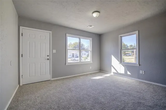 Photo 6 — 3301 SE 21st Street, Del City, OK 73115
