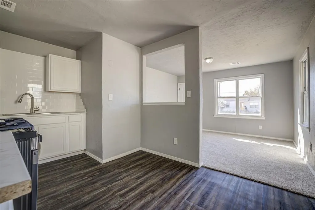 Photo 11 — 3301 SE 21st Street, Del City, OK 73115