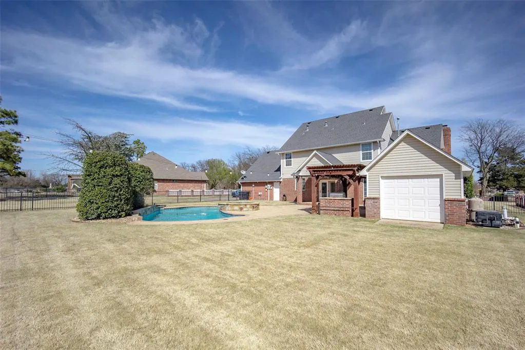 Photo 31 — 203 N Olde Bridge Road, Moore, OK 73160