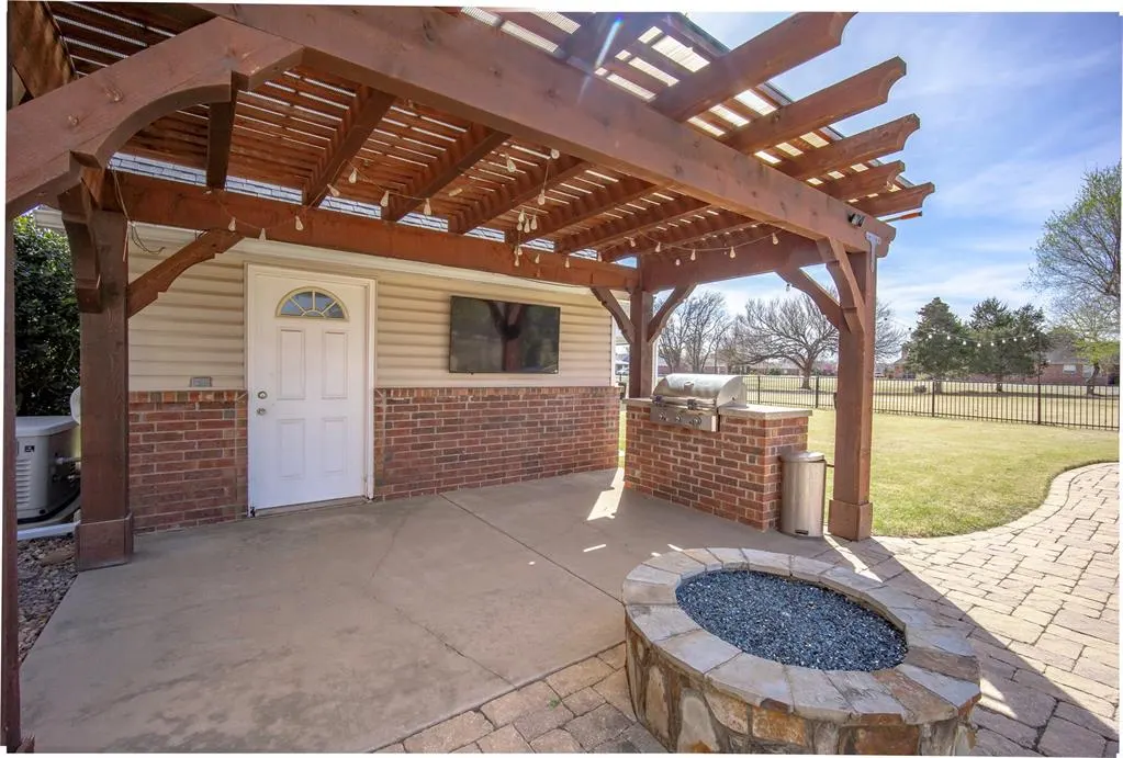 Photo 33 — 203 N Olde Bridge Road, Moore, OK 73160