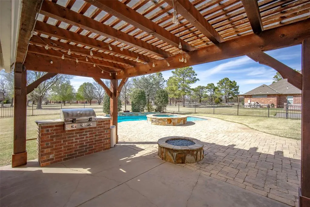 Photo 34 — 203 N Olde Bridge Road, Moore, OK 73160