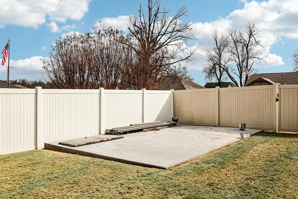 Photo 41 — 9111 Oak Hollow Drive, Midwest City, OK 73130