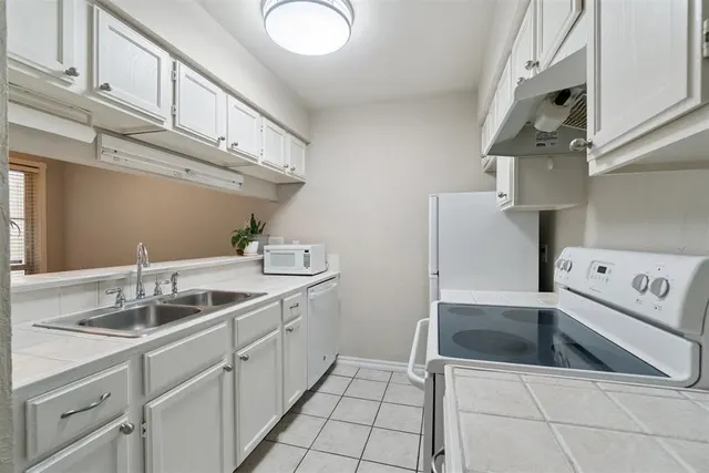 Photo 6 — 803 Cardinal Creek Drive B, Norman, OK 73072