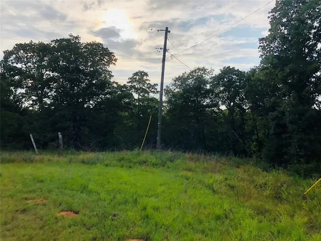 Photo 2 — 19454 Oakridge Drive, Lexington, OK 73051