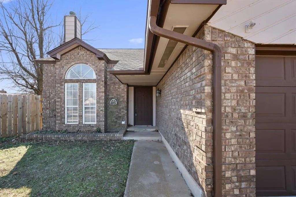 Photo 2 — 2028 Rose Court, Norman, OK 73071