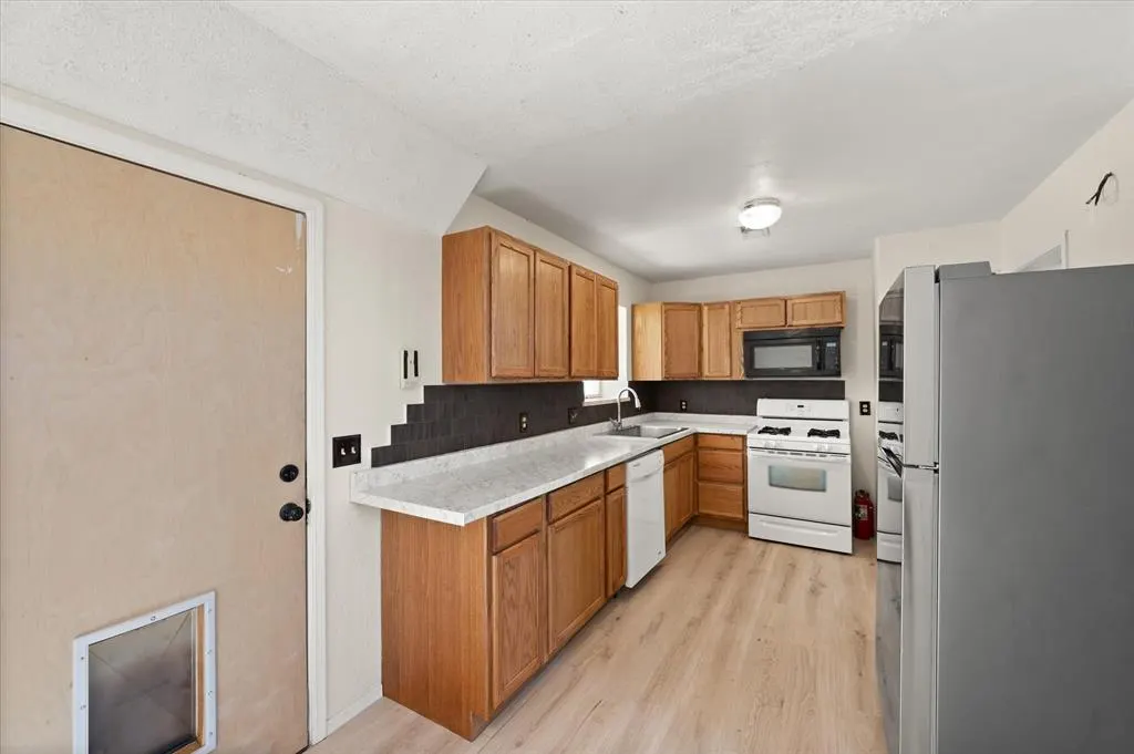 Photo 12 — 2028 Rose Court, Norman, OK 73071